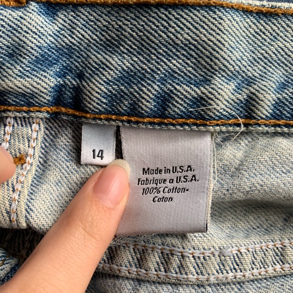 Calvin Klein Vintage Distressed Mom Shorts - Picture 6 of 6